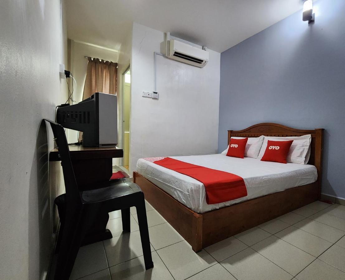 Oyo 90743 Hotel Ban Cheong Kangar Ngoại thất bức ảnh