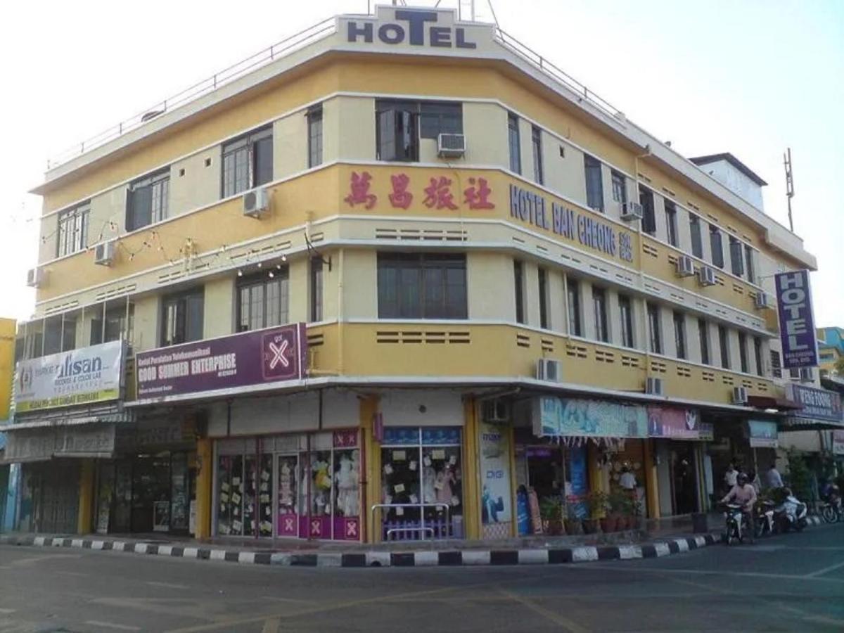 Oyo 90743 Hotel Ban Cheong Kangar Ngoại thất bức ảnh