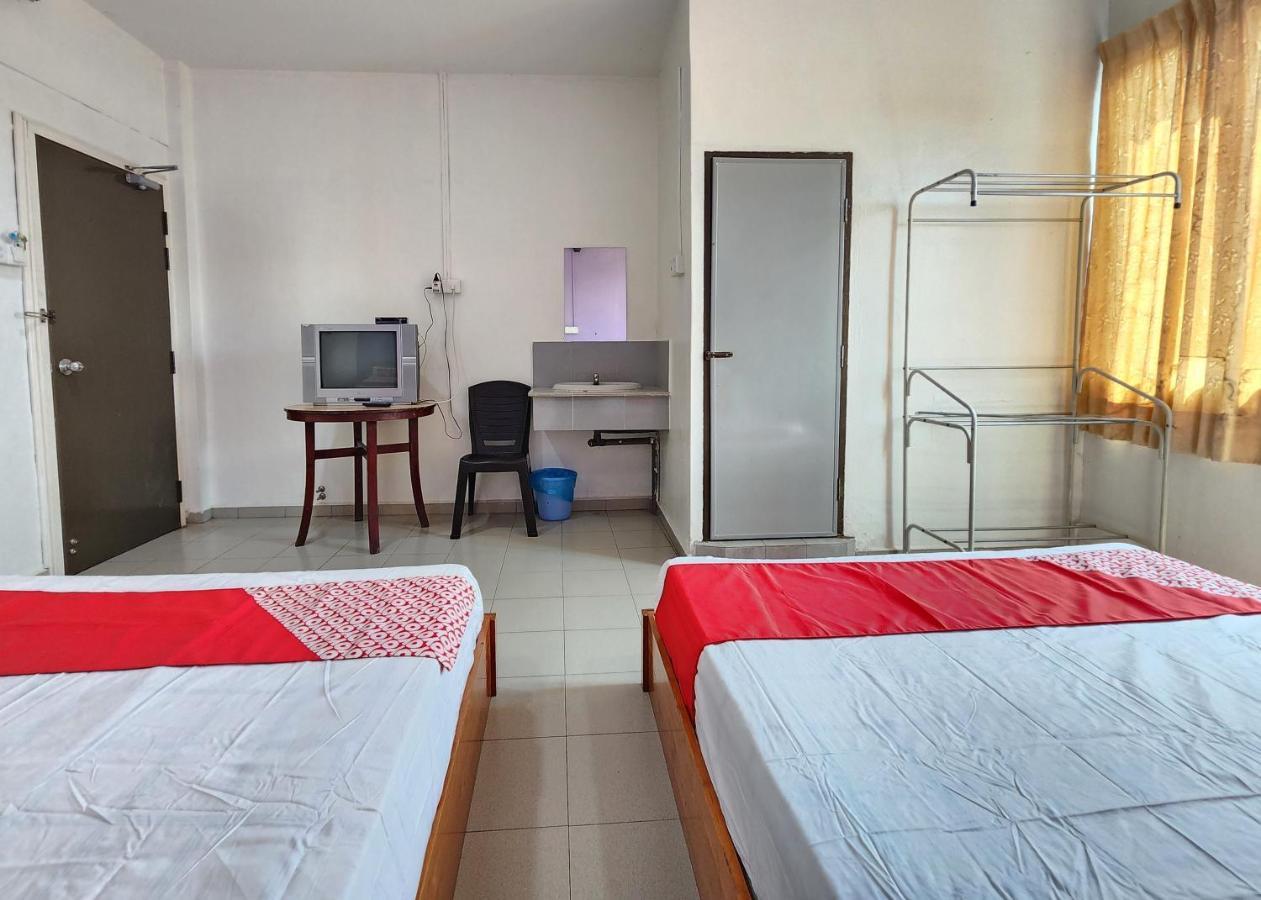 Oyo 90743 Hotel Ban Cheong Kangar Ngoại thất bức ảnh